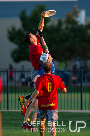 USAU_Nationals_2013_Thursday_20131017_184216_JBP2839