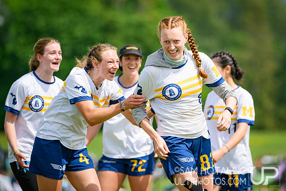 Highlights: pool play at USAU D-I College Championships
