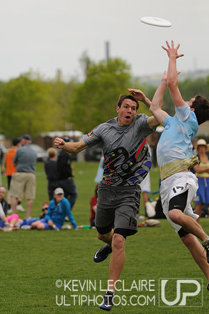 Saturday 12:30pm round -- 2011 USAU College Championships