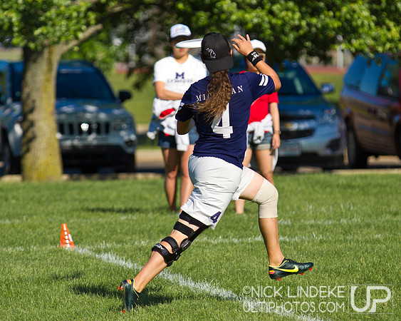 2014 USAU D-I College Champs Saturday Action