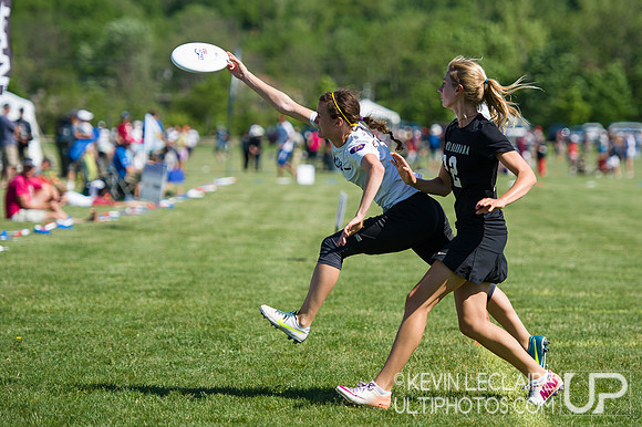 2014 USAU D-I College Champs Friday Round 5 Action