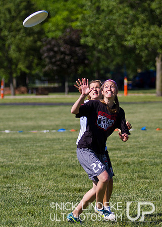 2014 USAU D-I College Champs Friday Action