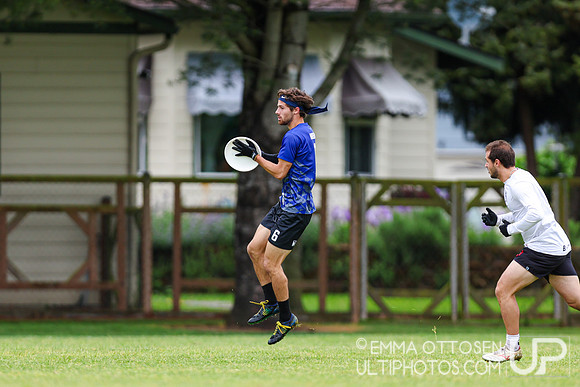 Saturday full coverage from USAU D-IIII College Championships: Round 3