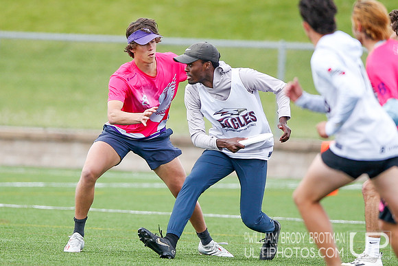 Day 2 of USA Ultimate 2022 D-III College Championships