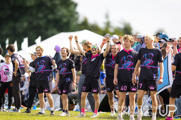 Sunday full coverage from USAU D-IIII College Championships: Semi-Finals