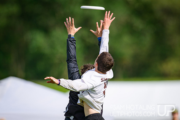 Round IV pool play at USAU D-III College Championships
