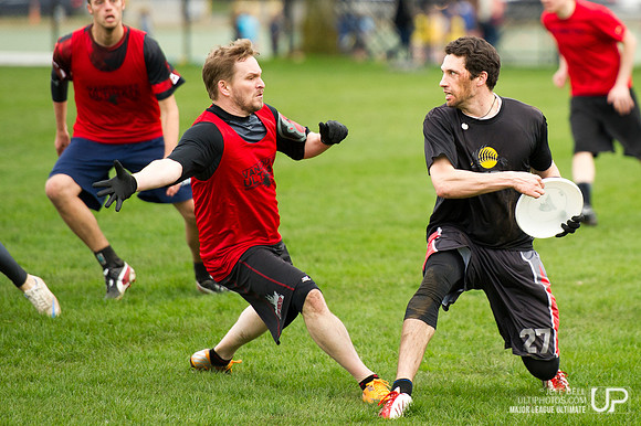 Preseason_scrimmage_20140406_165431_JBP00227