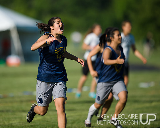 2014 USAU D-I College Champs Saturday Round 1 Action