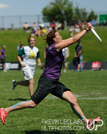 2012 USAU D-I College Championships Sunday Action