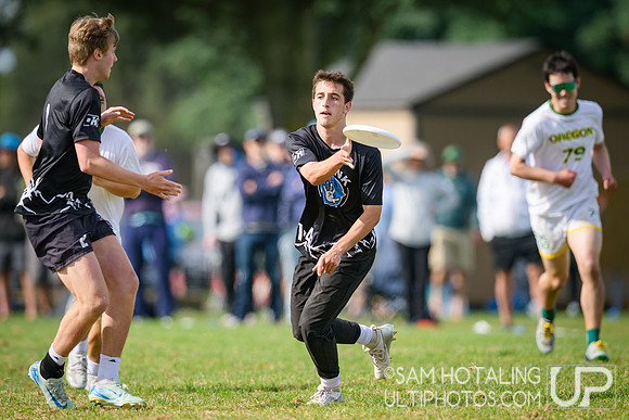 Oregon Ego vs Penn State Spank in quarterfinals finals at USAU D-I College Championships