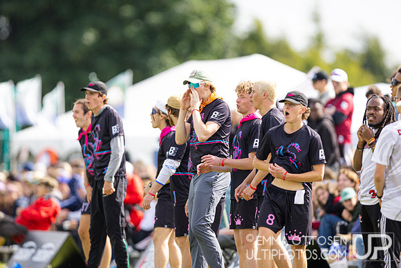 Sunday full coverage from USAU D-IIII College Championships: Semi-Finals