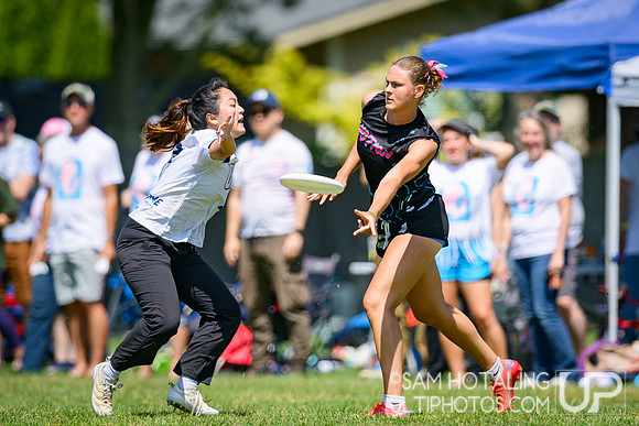 Saturday pool play at USAU D-I College Championships