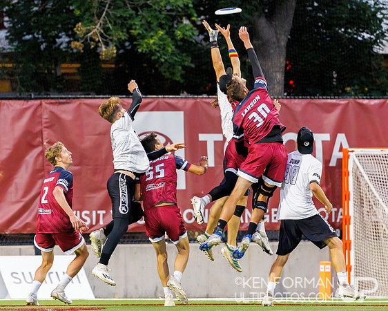 Action from Colorado  Summit vs. Seattle Cascades.