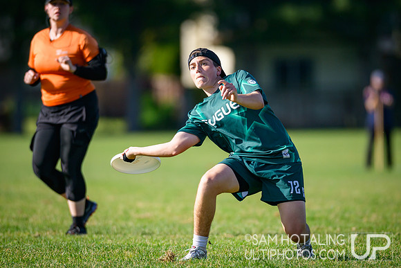 Pre-quarterfinals at USAU D-I College Championships