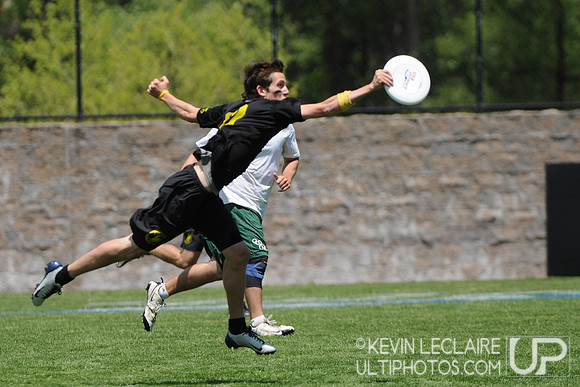 Friday 12:30pm round -- 2011 USAU College Championships